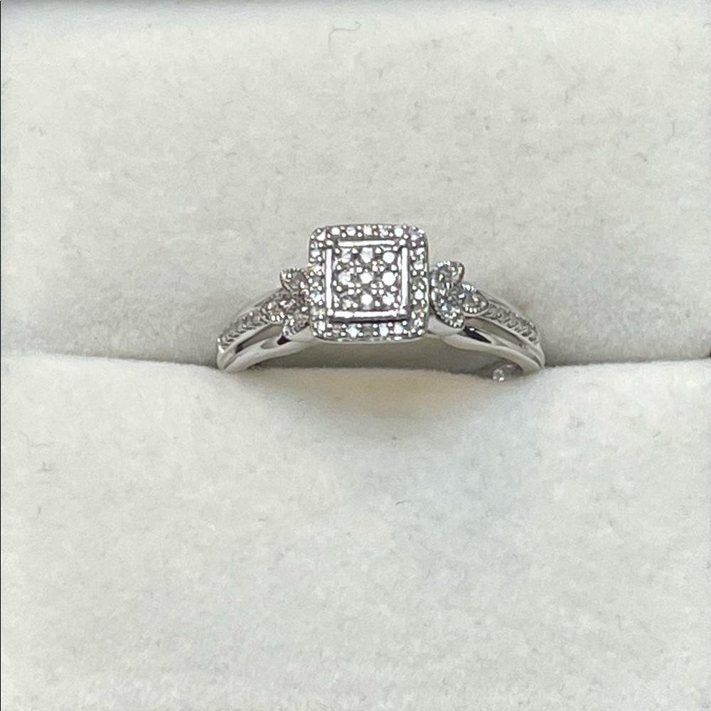 NWOT .42ctw Diamond Sterling Silver Ring